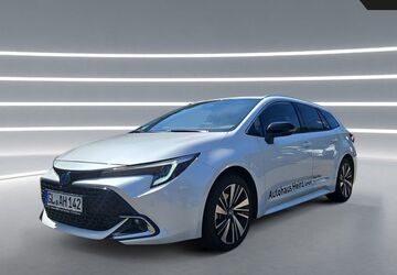 Toyota Corolla 5.200 km 31.990 &euro; Overath 51491