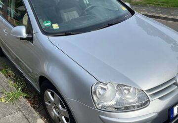VW Golf 156.000 km 2.250 &euro; Bonn 53111