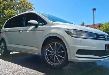 VW Touran 95.000 km 19.900 &euro; Lohmar 53797