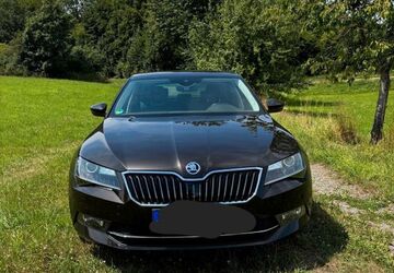 Skoda Superb 160.000 km 18.900 &euro; Wiehl 51674