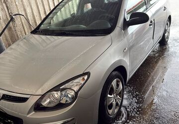 Hyundai i30 195.000 km 3.599 &euro; Pulheim 50259