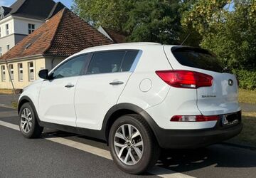 Kia Sportage 107.000 km 9.900 &euro; Köln 50735