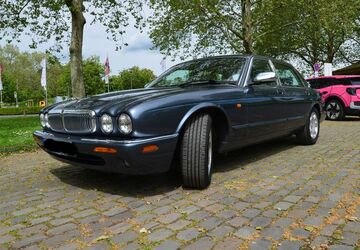 Jaguar XJ8 189.000 km 8.500 &euro; Bonn 53113