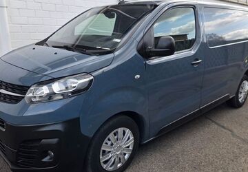 Opel Vivaro 76.000 km 9.650 &euro; Köln 51149