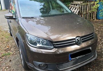 VW Touran 151.380 km 6.900 &euro; Sankt Augustin 53757