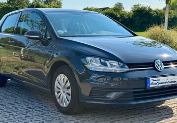 VW Golf 157.000 km 7.690 &euro; Solingen 42655