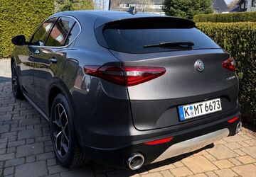 Alfa Romeo Stelvio 82.400 km 20.690 &euro; Köln 51145