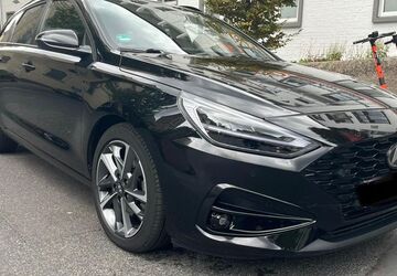 Hyundai i30 77.000 km 14.900 &euro; Köln 51063