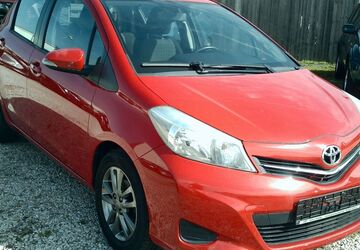 Toyota Yaris 180.000 km 5.499 &euro; Bonn 53227