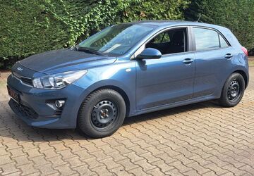 Kia Rio 32.455 km 11.650 &euro; HILDEN 40723