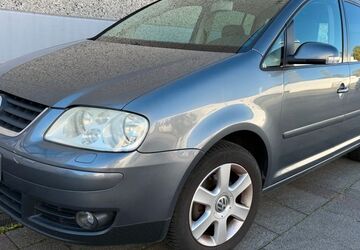 VW Touran 184.300 km 1.999 &euro; Köln 50739