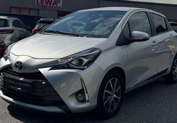 Toyota Yaris 18.500 km 15.490 &euro; Solingen 42653