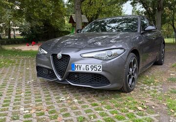 Alfa Romeo Giulia 77.500 km 29.990 &euro; Bonn 53227