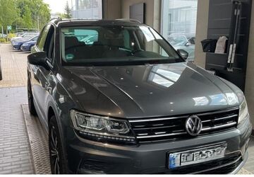 VW Tiguan 128.230 km 21.450 &euro; Hilden 40721