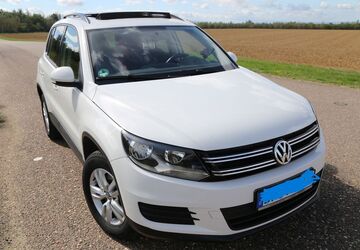 VW Tiguan 123.800 km 10.900 &euro; FRECHEN 50226
