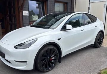 Tesla Model Y 192.700 km 26.999 &euro; Solingen 42655