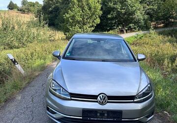VW Golf 116.872 km 9.299 &euro; Hückeswagen 42499