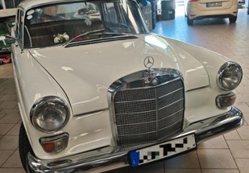 Mercedes-Benz 230 76.000 km 14.900 &euro; Bonn 53123
