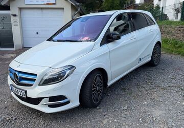Mercedes-Benz B Electric Drive 76.000 km 13.500 &euro; Much 53804