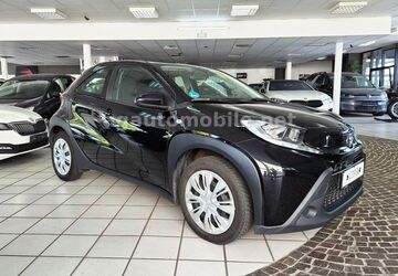 Toyota Aygo (X) 75.000 km 13.999 &euro; Hilden 40721
