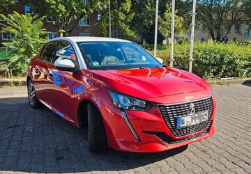 Peugeot 208 83.000 km 11.800 &euro; Köln 50676
