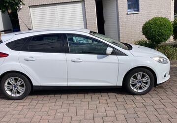 Ford Focus 188.000 km 5.900 &euro; Bonn 53225