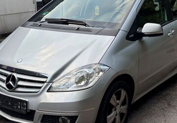 Mercedes-Benz A 180 182.300 km 2.990 &euro; Solingen 42697