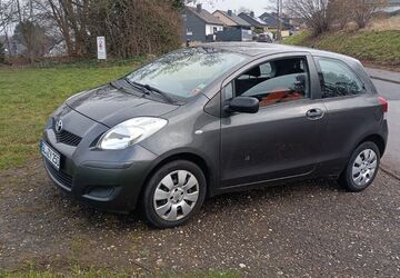 Toyota Yaris 164.000 km 3.200 &euro; Overath 51491