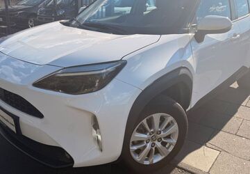 Toyota Yaris Cross 39.178 km 19.990 &euro; Köln 51065