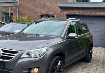 VW Tiguan 119.000 km 5.500 &euro; Solingen 42651