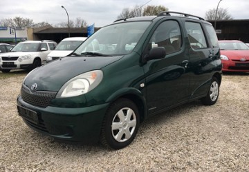 Toyota Yaris 270.000 km 2.699 &euro; Bonn 53227