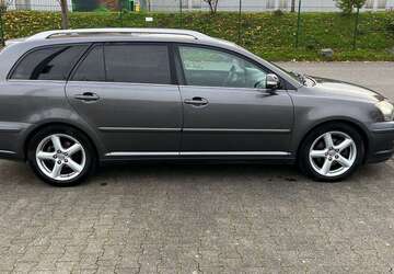 Toyota Avensis 292.600 km 1.900 &euro; Pulheim 50259