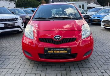 Toyota Yaris 186.000 km 2.699 &euro; Bonn 53179
