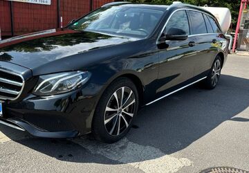 Mercedes-Benz E 300 190.000 km 17.900 &euro; Köln 50968