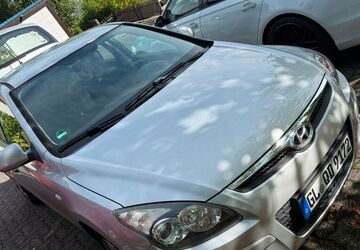 Hyundai i30 182.000 km 2.650 &euro; Overath 51491