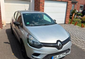 Renault Clio 94.000 km 6.200 &euro; Wesseling 50389