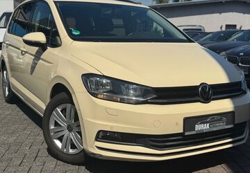 VW Touran 233.960 km 10.900 &euro; Siegburg 53721