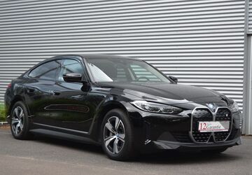 BMW i4 91.307 km 31.990 &euro; Bonn 53229