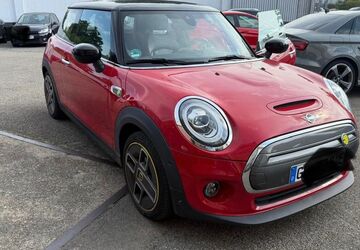 Mini Cooper SE 32.000 km 17.890 &euro; Köln 51069