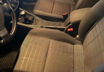 VW Golf 210.000 km 3.500 &euro; Köln 50735