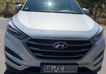 Hyundai TUCSON 298.000 km 8.900 &euro; Bonn 53119