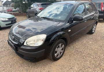 Kia Rio 174.500 km 1.750 &euro; Leverkusen 51371