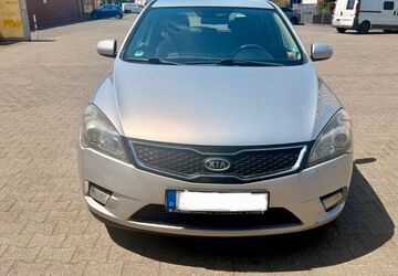 Kia ceed / Ceed 249.000 km 1.499 &euro; Köln 50825