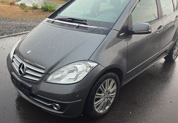Mercedes-Benz A 160 145.000 km 4.980 &euro; Köln 51105