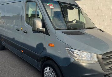 Mercedes-Benz Sprinter 182.000 km 12.250 &euro; Köln 51149