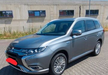 Mitsubishi Plug-in Hybrid Outlander 128.200 km 15.000 &euro; Bornheim st Merten 53332