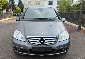 Mercedes-Benz A 160 107.000 km 5.400 &euro; Köln/Poll 51105