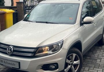 VW Tiguan 125.600 km 10.299 &euro; Bergisch Gladbach 51469