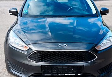 Ford Focus 15.036 km 8.300 &euro; Overath bei Köln 51491