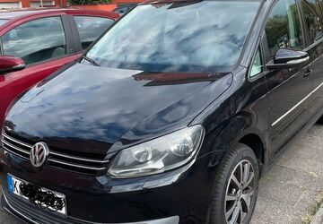 VW Touran 234.470 km 4.900 &euro; Köln 50937